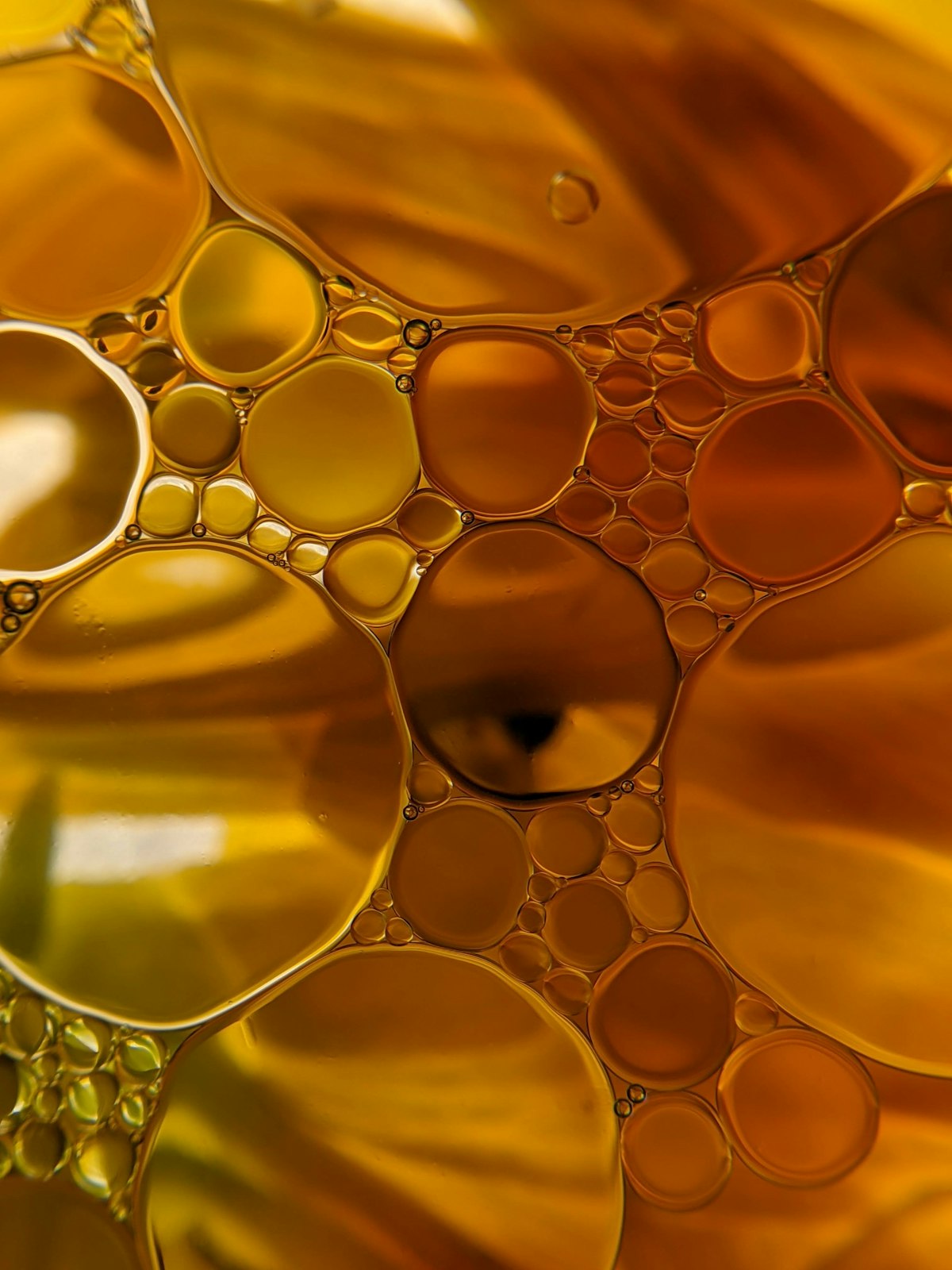 Electrolytes taurine - golden liquid bubbles